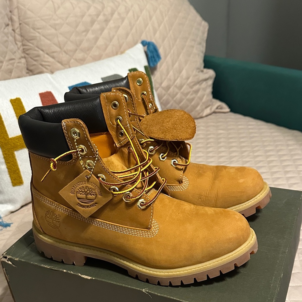 Timberland Men's Classic Wheat Boots